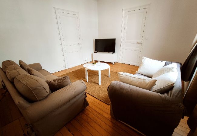Living room, sofa, television 