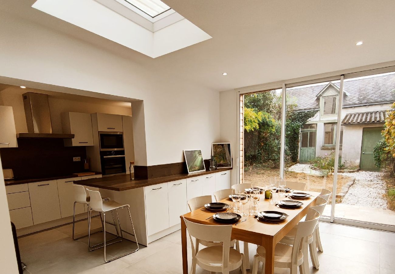 Dining room, kitchen, terrace, garden