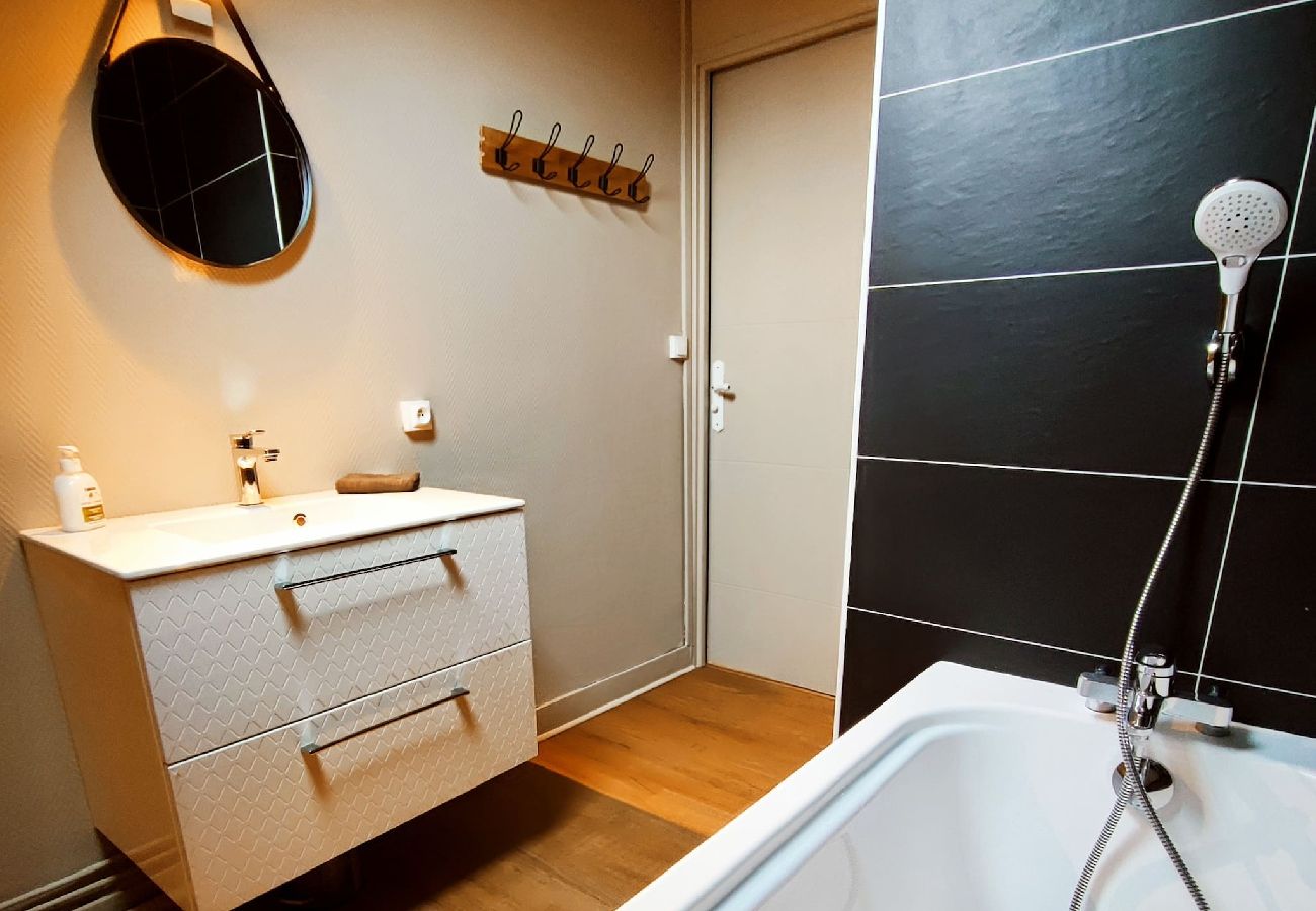 Bathroom, bath, vanity unit