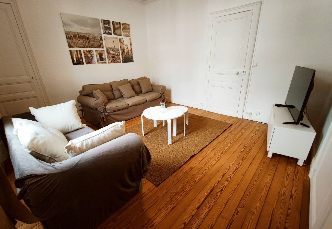 Living room, sofa, television 