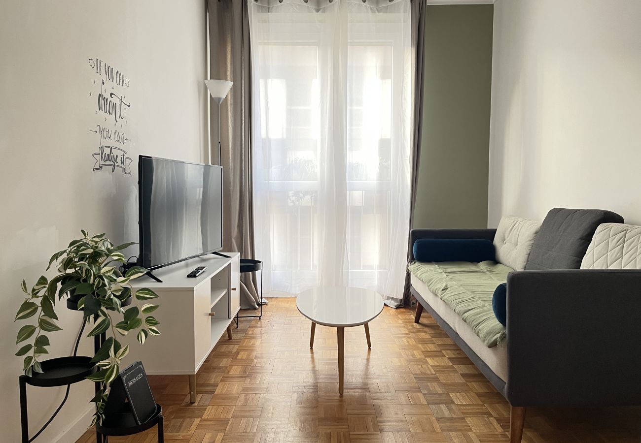 Lounge area, sofa, television