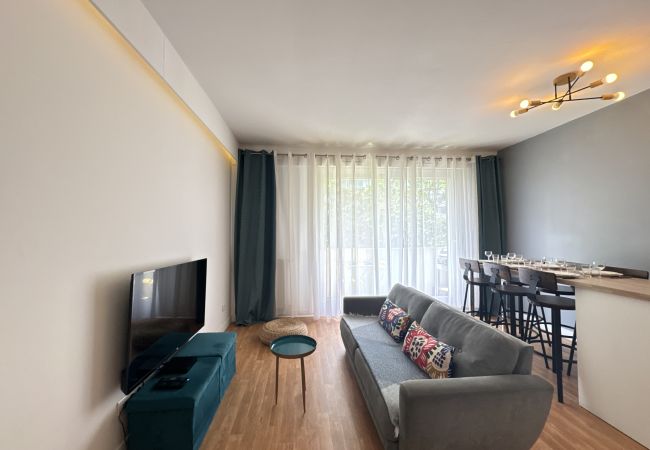 Apartment in Le Mans - De Gaulle - Parade 24h - Parking - 6p Apartment in Le Mans - De Gaulle - Parade 24h - Parking - 6p