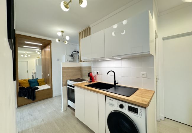 Apartment in Le Mans - De Gaulle - Parade 24h - Parking - 6p Apartment in Le Mans - De Gaulle - Parade 24h - Parking - 6p