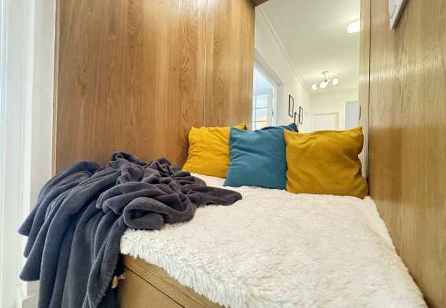 Apartment in Le Mans - De Gaulle - Parade 24h - Parking - 6p Apartment in Le Mans - De Gaulle - Parade 24h - Parking - 6p