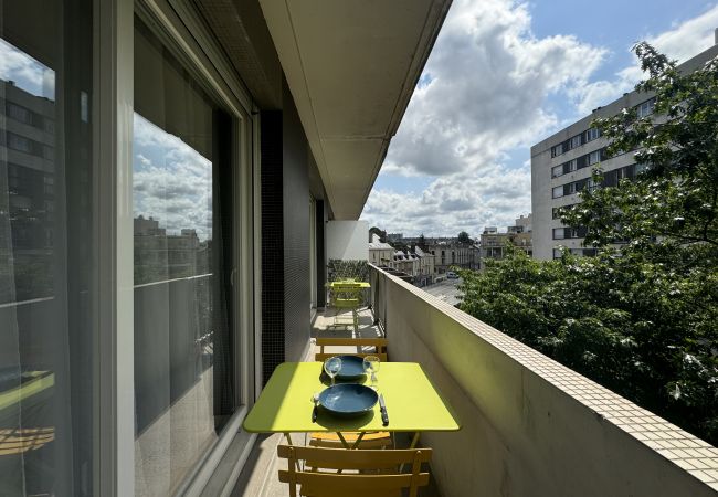 Apartment in Le Mans - De Gaulle - Parade 24h - Parking - 6p Apartment in Le Mans - De Gaulle - Parade 24h - Parking - 6p