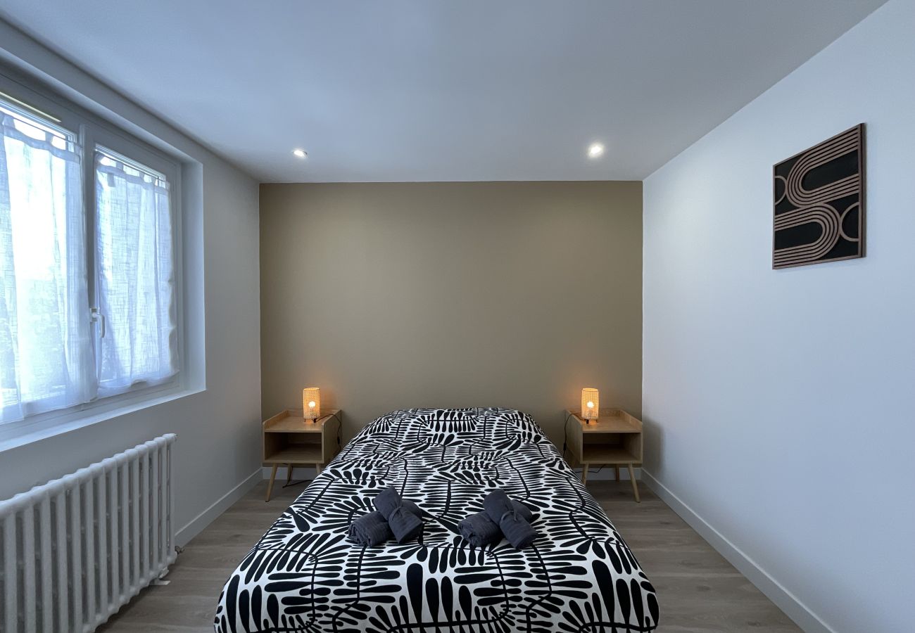 Bedroom, office, storage 