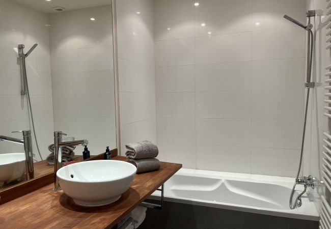 House in Domfront-en-Champagne - L'Oasis Familiale - Piscine - Parking - 10p House in Domfront-en-Champagne - L'Oasis Familiale - Piscine - Parking - 10p