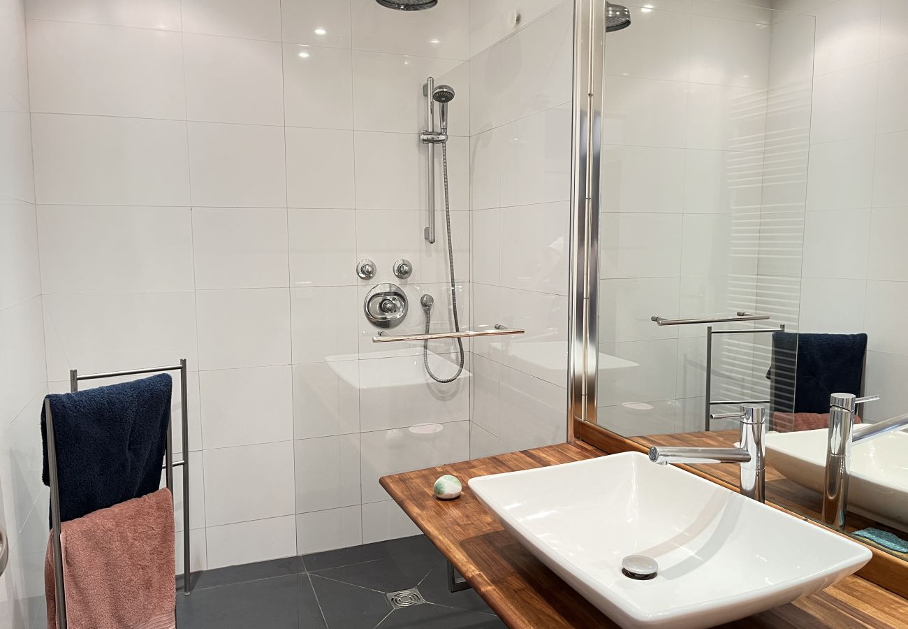 House in Domfront-en-Champagne - L'Oasis Familiale - Piscine - Parking - 10p