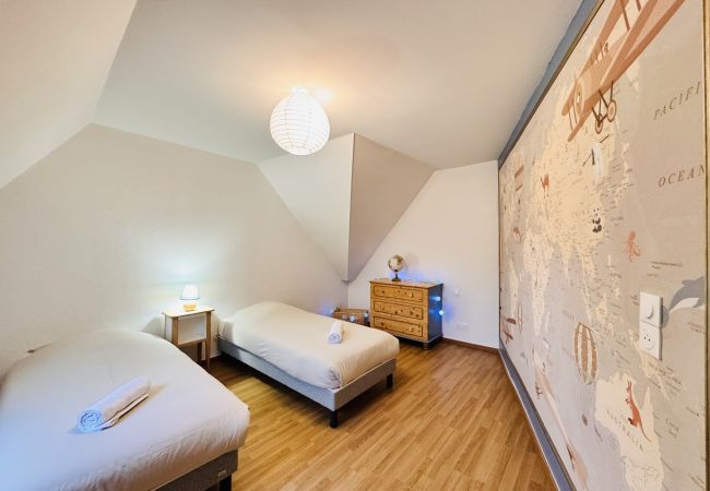 House in Thorigné-sur-Dué - Le Grand Bricoin - Campagne - Parking -  12 pers House in Thorigné-sur-Dué - Le Grand Bricoin - Campagne - Parking -  12 pers