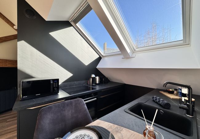 Studio in Le Mans - Une nuit sous les étoiles - Jacuzzi - Vieux Mans - Studio in Le Mans - Une nuit sous les étoiles - Jacuzzi - Vieux Mans -