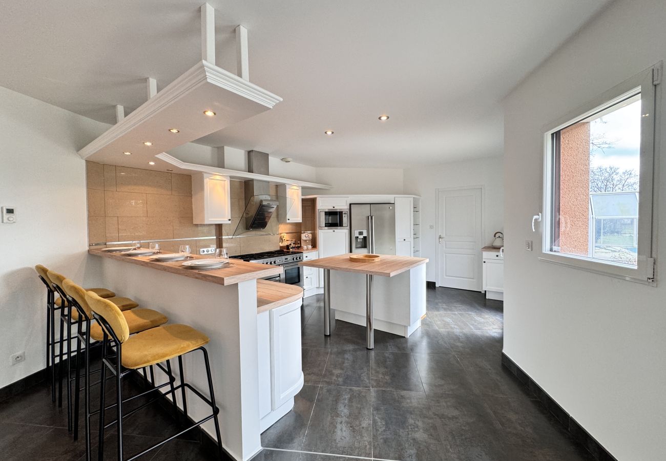 Comfortable kitchen for preparing meals. 