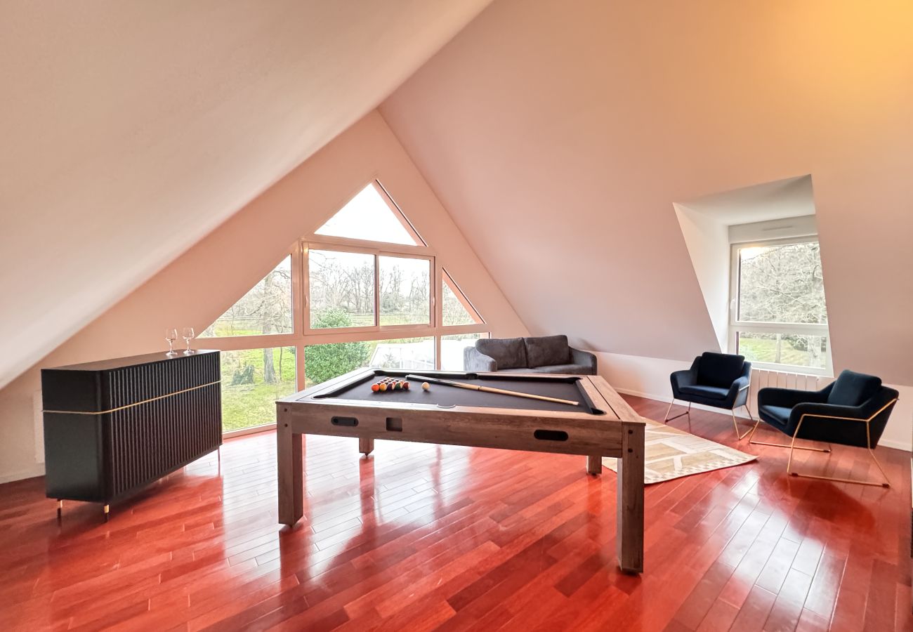 Modular billiard table.