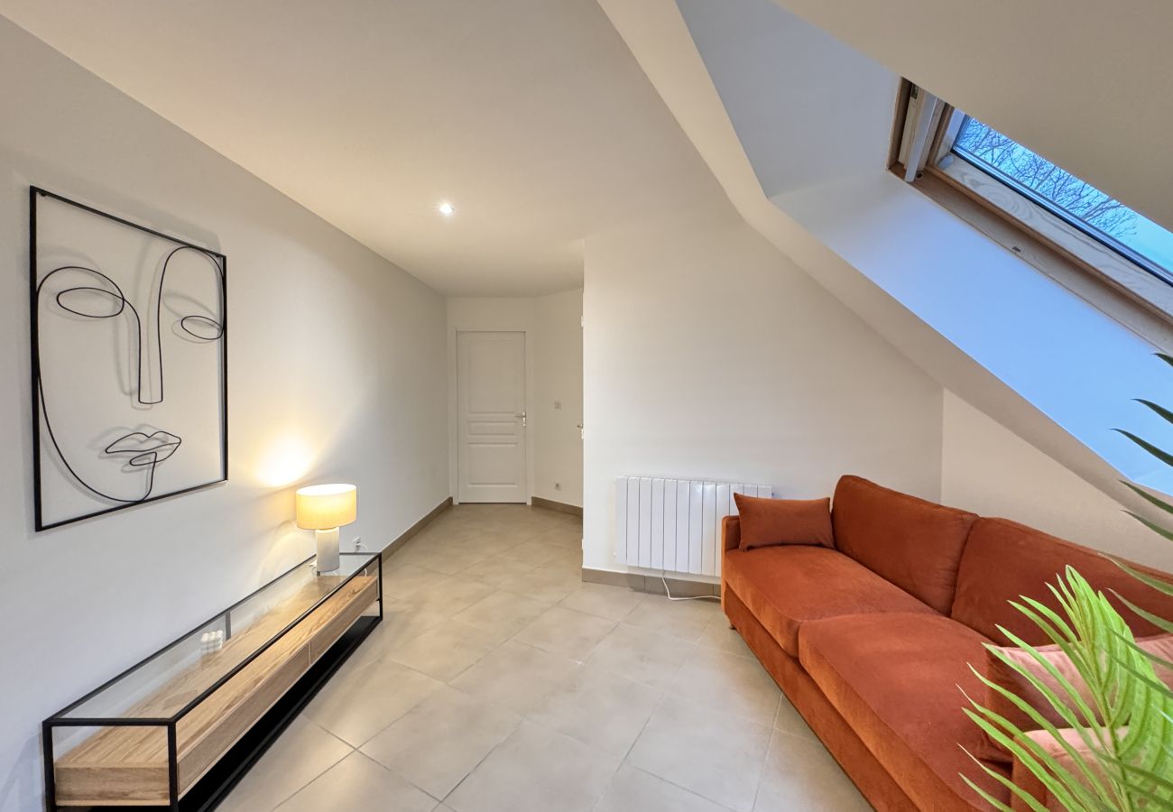 Rent by room in Arnage - Palier Yama - 1er étage - 8 pers - Piscine