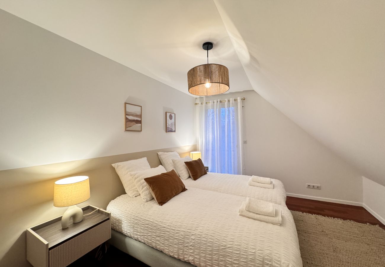 Rent by room in Arnage - Palier Yama - 1er étage - 8 pers - Piscine
