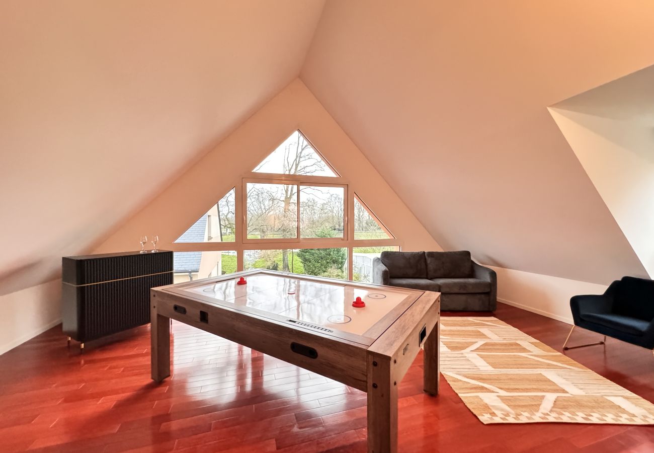 Rent by room in Arnage - Palier Yama - 1er étage - 8 pers - Piscine