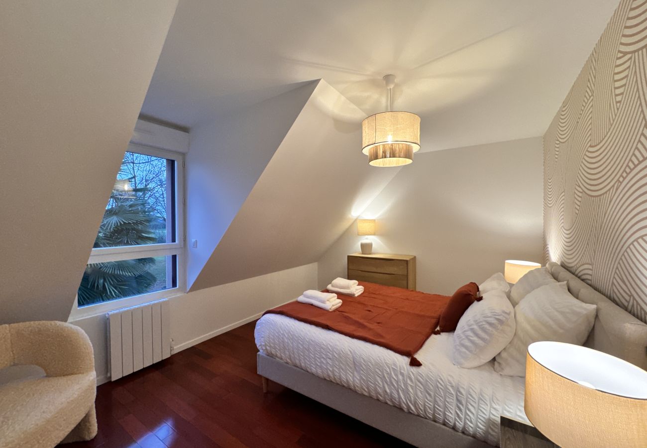 Rent by room in Arnage - Palier Yama - 1er étage - 8 pers - Piscine