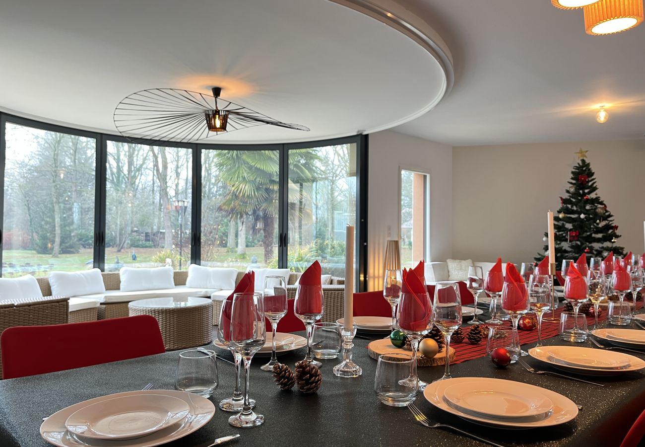 Rent by room in Arnage - Palier Yama - 1er étage - 8 pers - Piscine