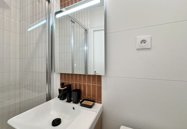 Studio in Le Mans - Les studios de la gare - Apt 2 - Centre - 2p Studio in Le Mans - Les studios de la gare - Apt 2 - Centre - 2p