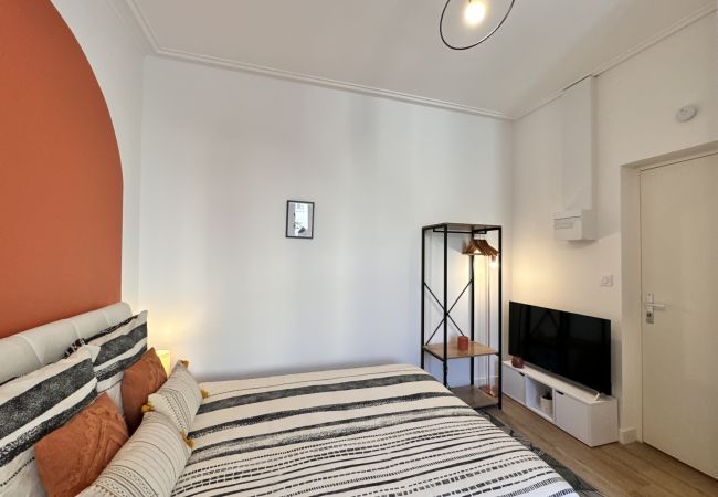 Studio in Le Mans - Les studios de la gare - Apt 2 - Centre - 2p Studio in Le Mans - Les studios de la gare - Apt 2 - Centre - 2p