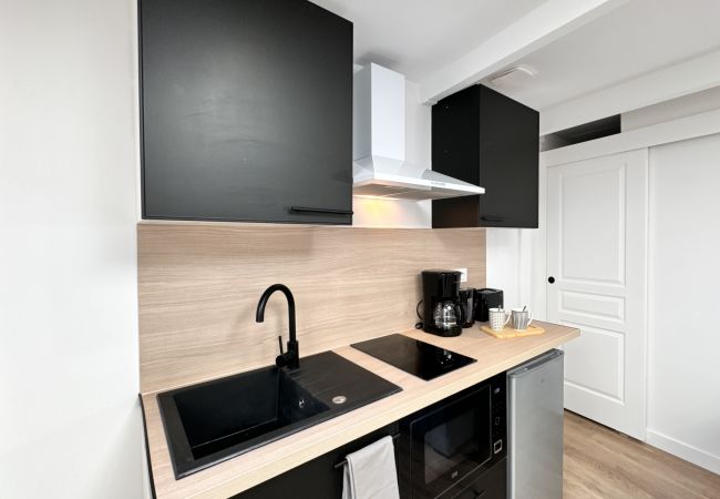 Apartment in Le Mans - Les studios de la gare - Apt 3 - Centre Apartment in Le Mans - Les studios de la gare - Apt 3 - Centre