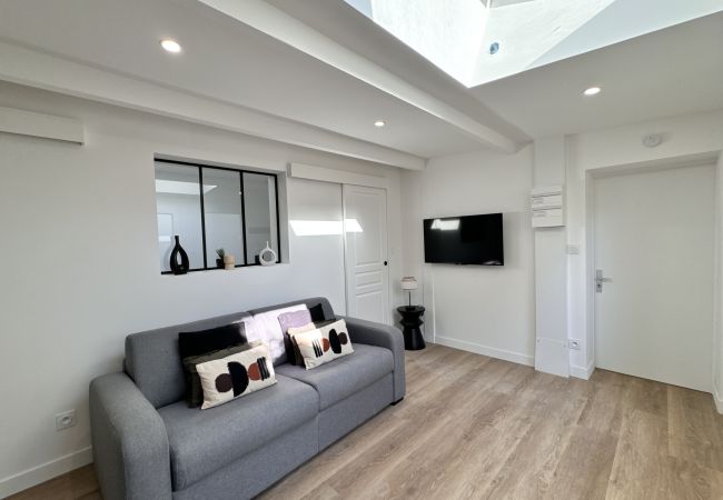 Apartment in Le Mans - Les studios de la gare - Apt 3 - Centre Apartment in Le Mans - Les studios de la gare - Apt 3 - Centre