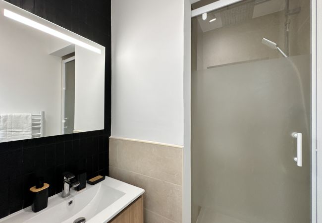 Apartment in Le Mans - Les studios de la gare - Apt 3 - Centre Apartment in Le Mans - Les studios de la gare - Apt 3 - Centre