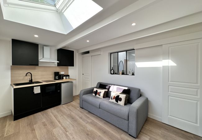 Apartment in Le Mans - Les studios de la gare - Apt 3 - Centre Apartment in Le Mans - Les studios de la gare - Apt 3 - Centre