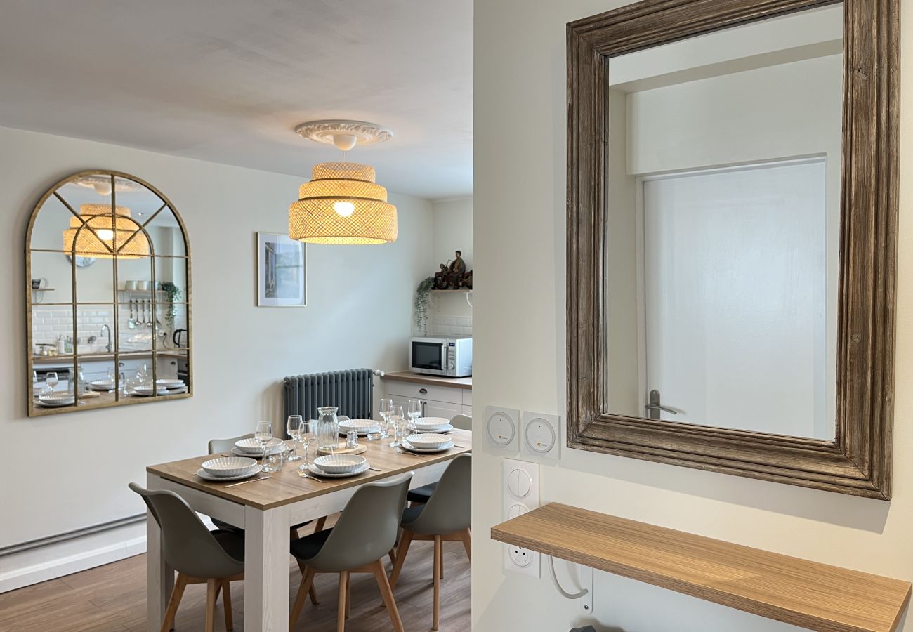 Dining room - kitchen