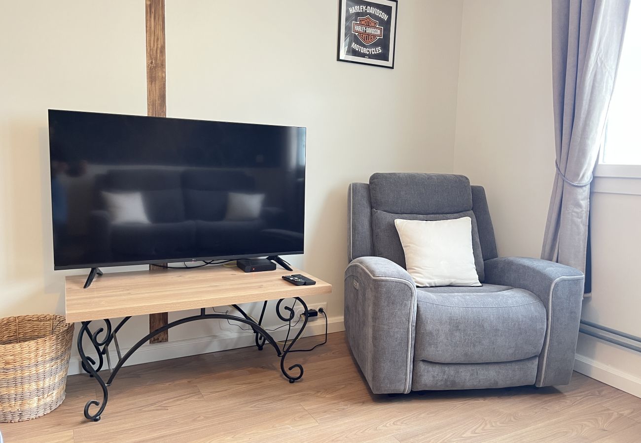 Apartment in Le Mans - Le Fleury Chic - Centre - Tramway - 5 pers