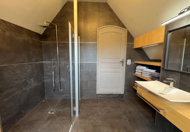 House in Changé - La Grande Saulaie - Proche circuit 24h - 6 pers House in Changé - La Grande Saulaie - Proche circuit 24h - 6 pers