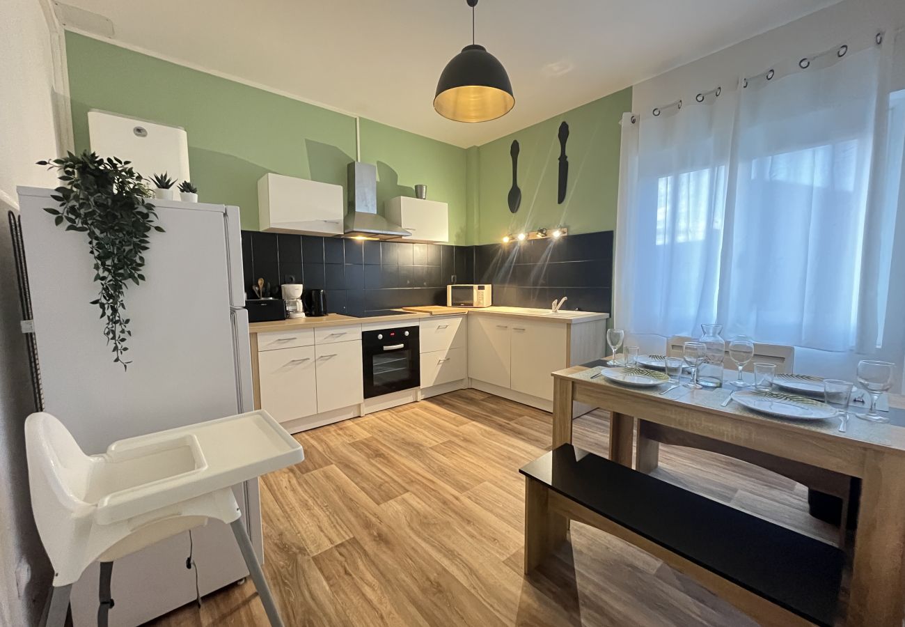 Apartment in Le Mans - Le Lotus - Gare Sud Batignolles - 4 pers