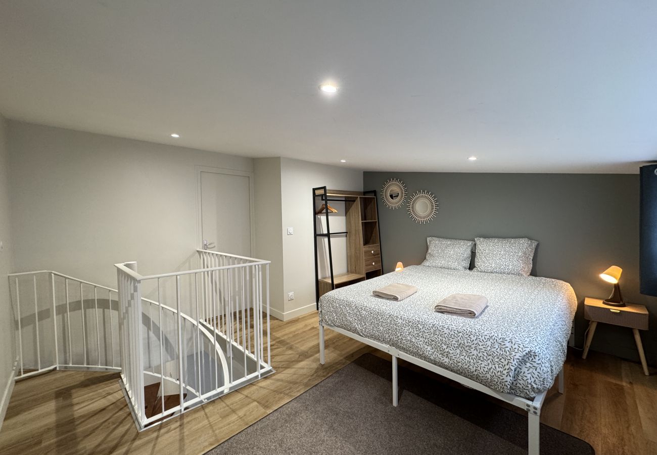 Apartment in Le Mans - Le Douplex - Place de la République - 4 pers.