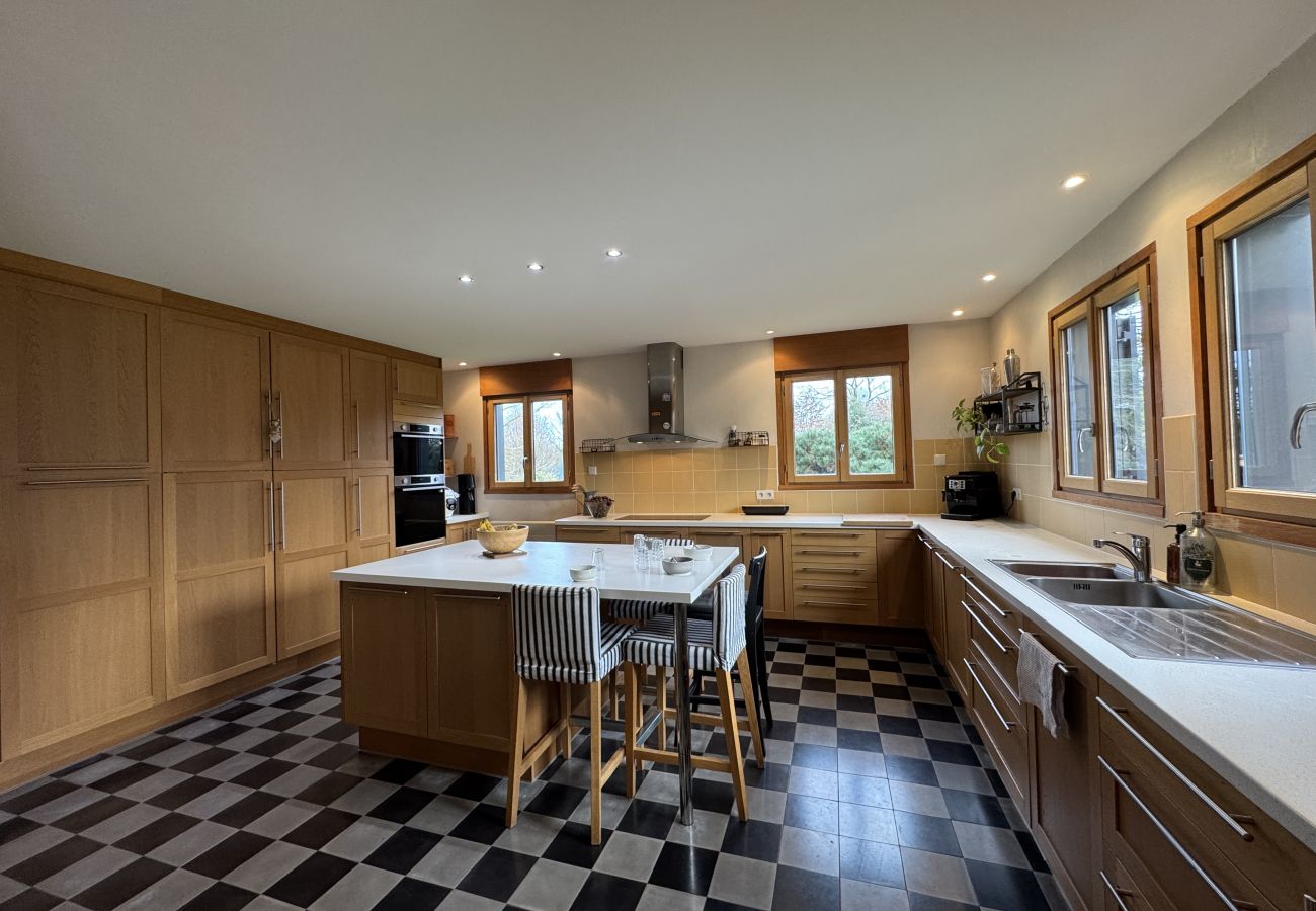 House in La Bazoge - Les Champs de Brice - Campagne - Piscine - 10 pers