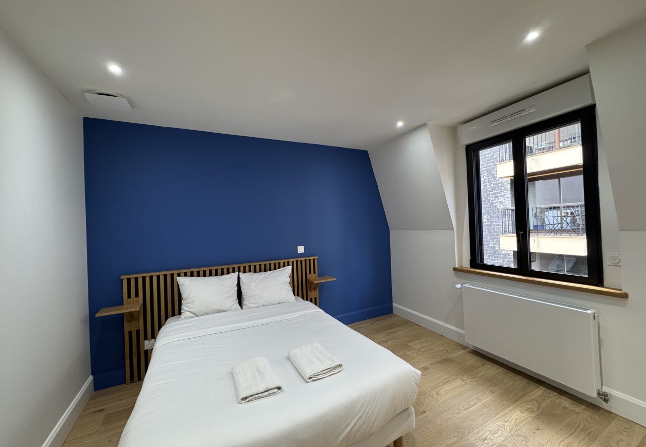 Apartment in Le Mans - Le Corner - Hyper Centre - Terrasse - 8 pers