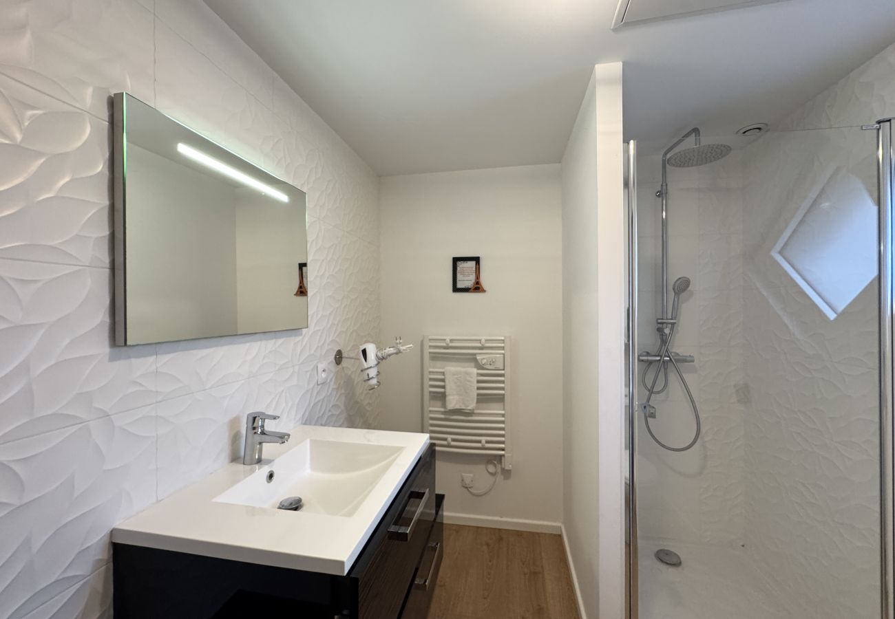 Villa in Moncé-en-Belin - Arnage Corner Lodge - Circuit 24h du Mans