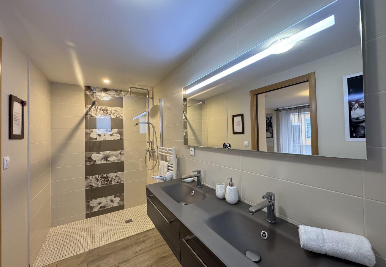 Villa in Moncé-en-Belin - Arnage Corner Lodge - Circuit 24h du Mans