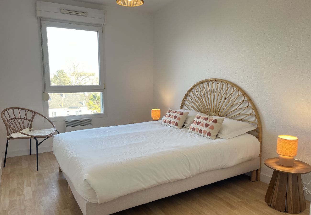 Apartment in Le Mans - L'Orée du Mail - Jaurès - Balcon - 6p