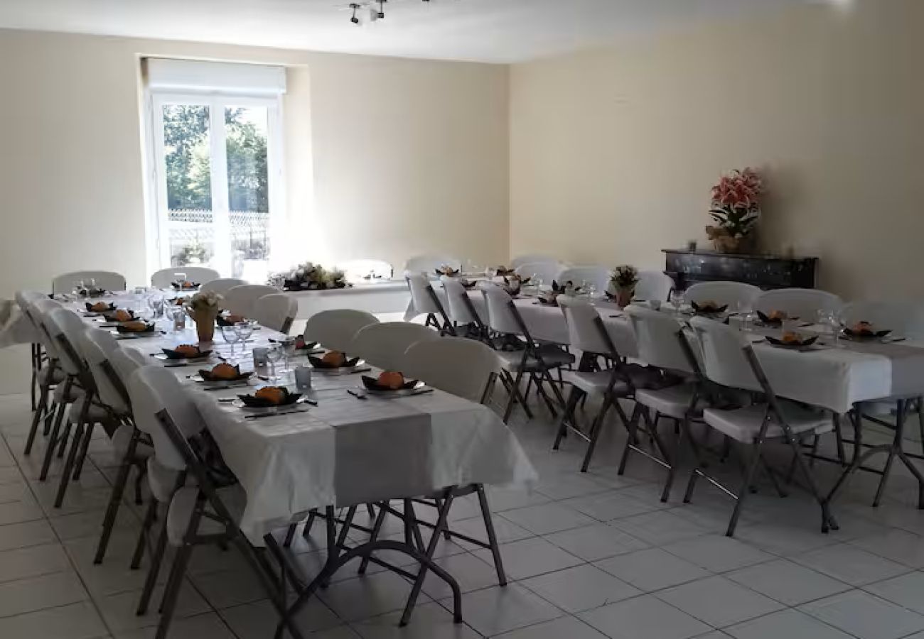 Cottage in Congé-sur-Orne - Gîte de Coq-Fresne - 30 pers. - piscine/dancing