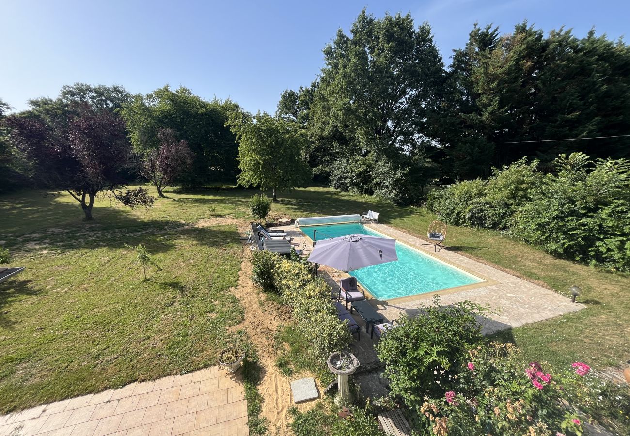Villa in Roézé-sur-Sarthe - Le Pré de la Mare - Maison familiale avec piscine