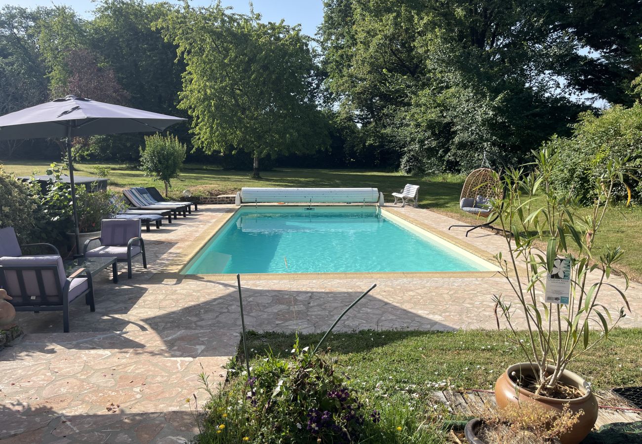 Villa in Roézé-sur-Sarthe - Le Pré de la Mare - Maison familiale avec piscine