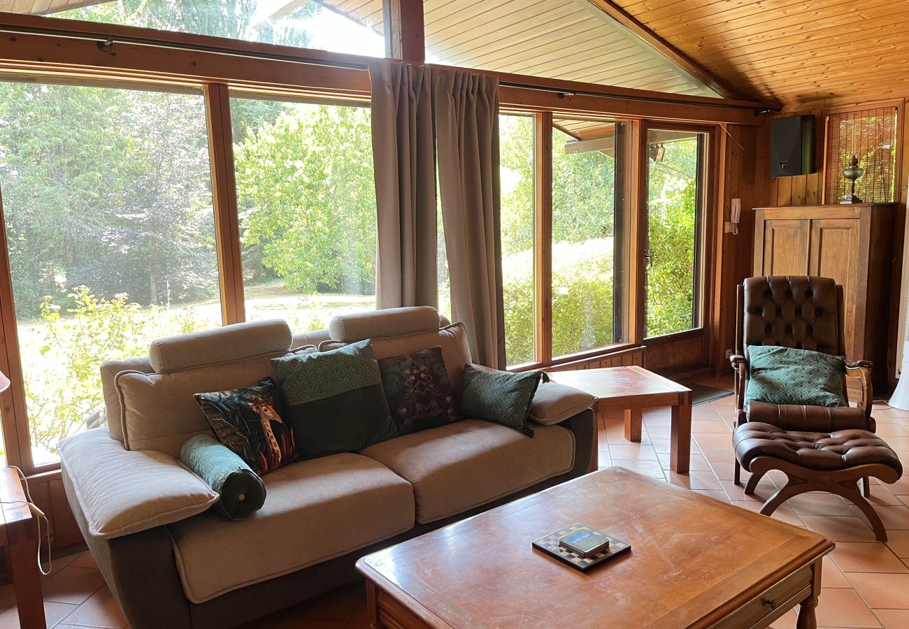 Chalet in Savigné-l´Evêque - Le Chalet de l'Elfe - 10 min Pôle Européen/Bouleri