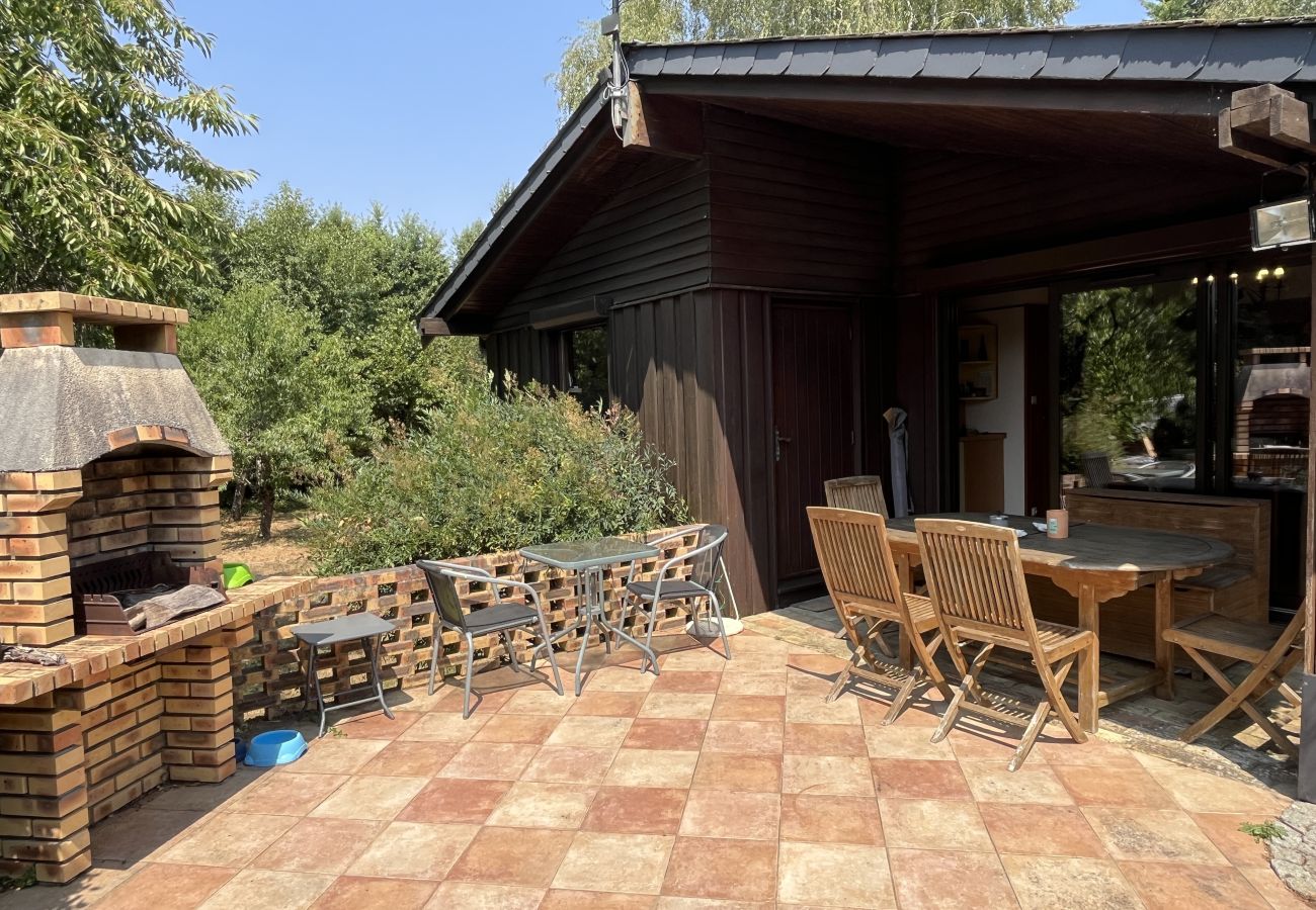 Chalet in Savigné-l´Evêque - Le Chalet de l'Elfe - 10 min Pôle Européen/Bouleri
