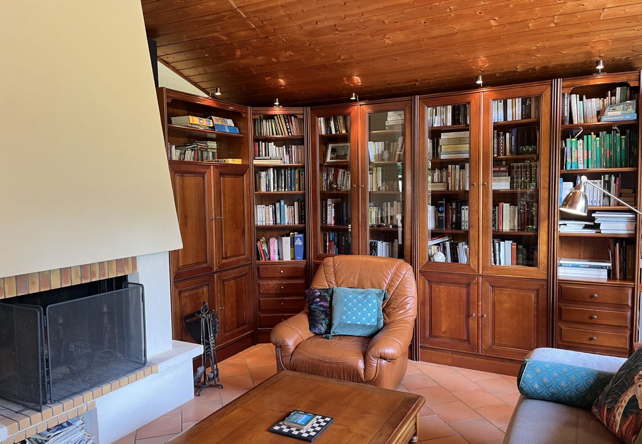 Chalet in Savigné-l´Evêque - Le Chalet de l'Elfe - 10 min Pôle Européen/Bouleri