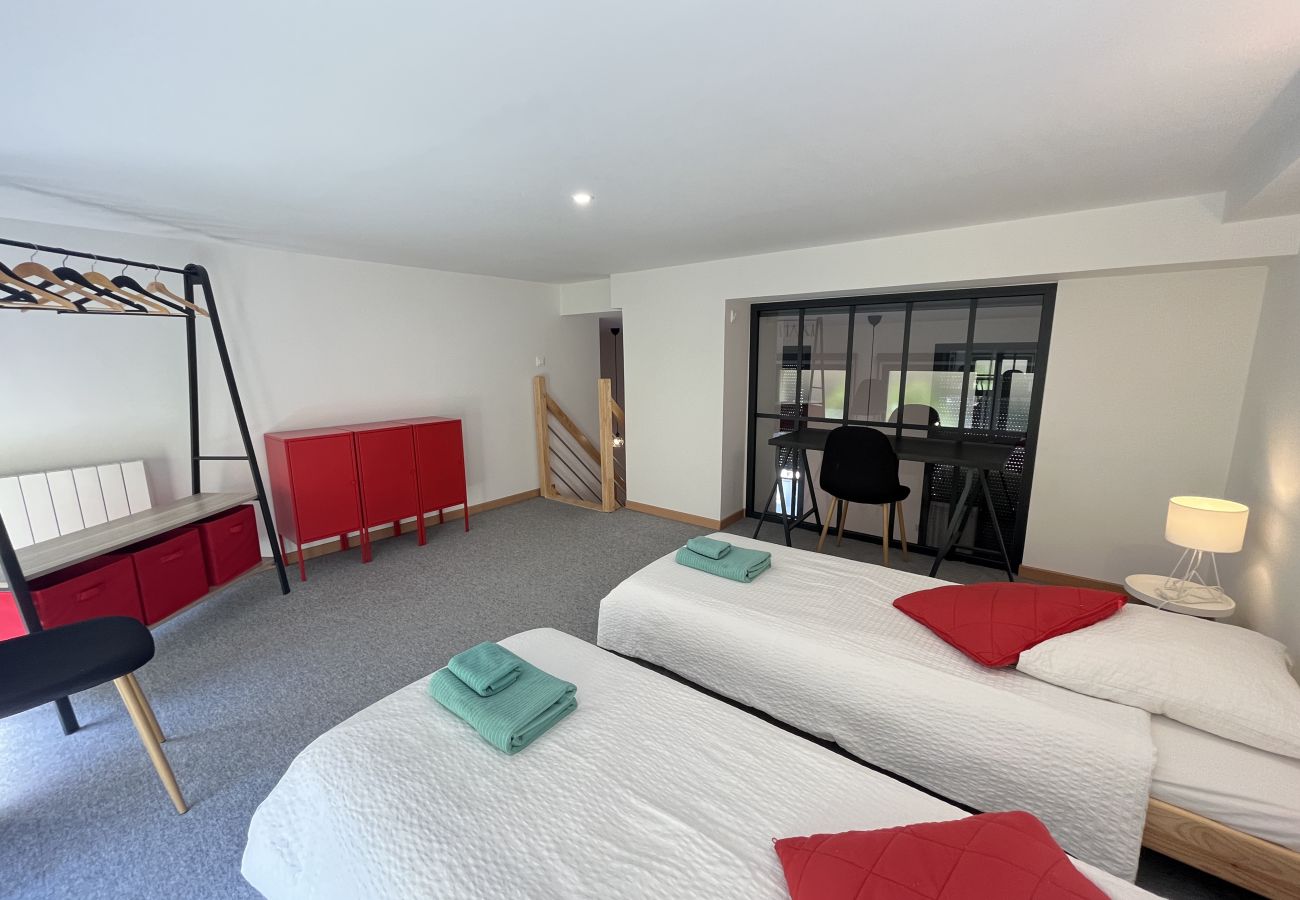 Apartment in Le Mans - L'Arbre - apt 1 - 6 pers - parking sur réservation