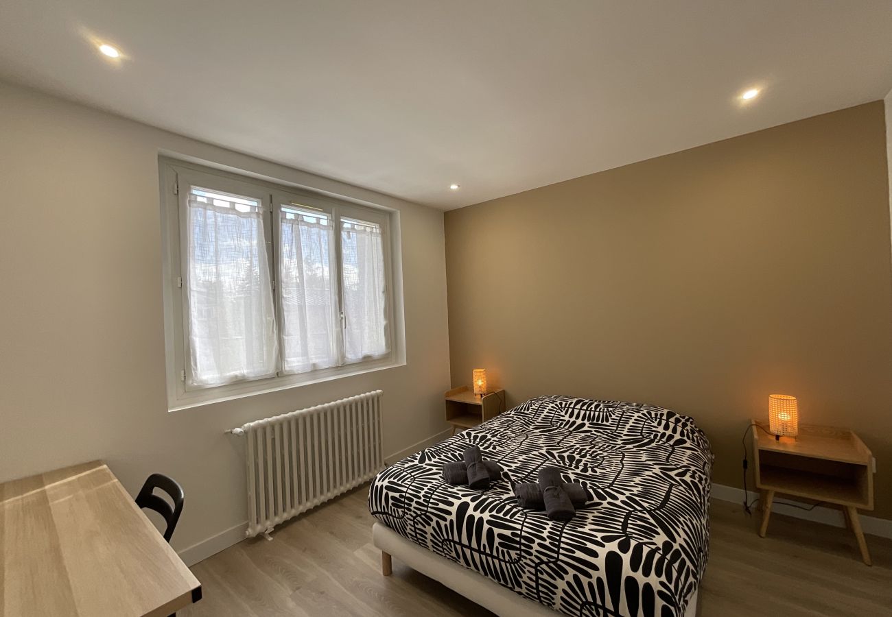 Dormitorio, despacho, almacén