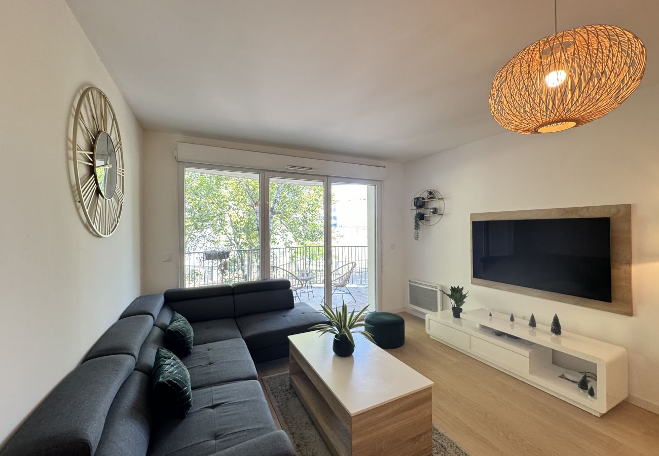 Apartamento en Le Mans - L'Hibiscus - Centre Ville - Parking Sécurisé - 3p