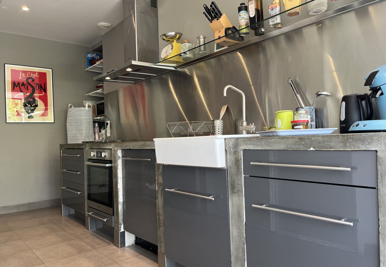 Casa en Domfront-en-Champagne - L'Oasis Familiale - Piscine - Parking - 10p
