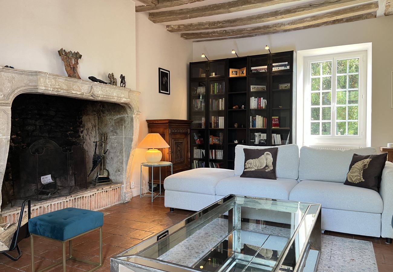 Casa en Domfront-en-Champagne - L'Oasis Familiale - Piscine - Parking - 10p