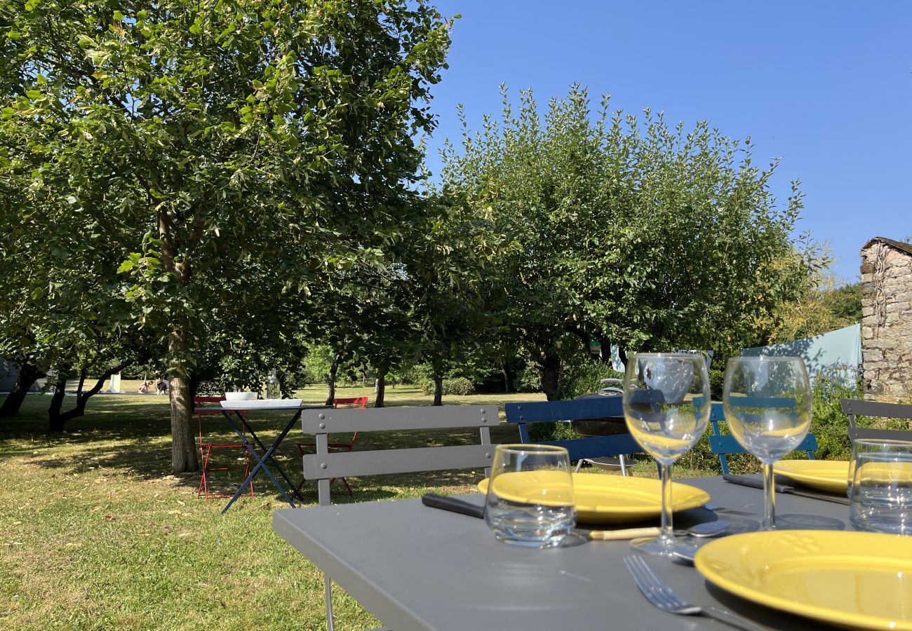 Casa en Domfront-en-Champagne - L'Oasis Familiale - Piscine - Parking - 10p