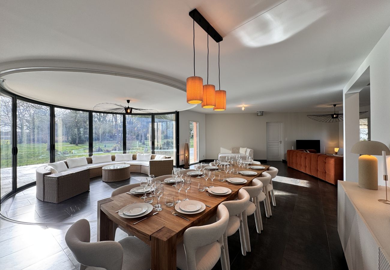 Salón de verano y salón de invierno. 